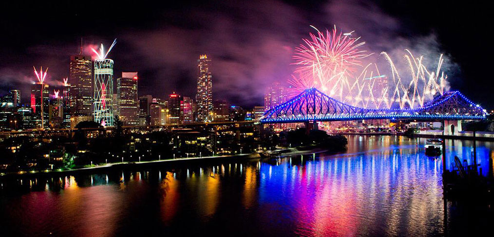 Best View Of New Year S Eve Fireworks Brisbane Brisvegas Cruises Brisbane S Best River Cruise Floating Party Venue
